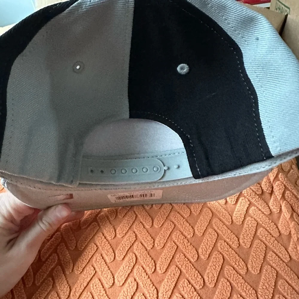 Golden State Warriors “The City” SnapBack Hat w tags